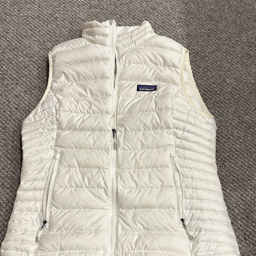 Patagonia Women's White Quilted Vest